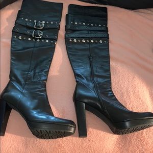 Stuart Weitzman Black and Silver Authentic